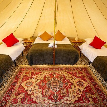 Stansted Glamping Hotel Broxted ภายนอก รูปภาพ